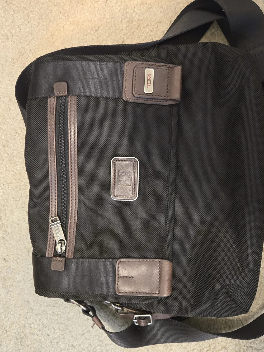 Tumi Black Crossbody Messenger Bag - Black Unisex